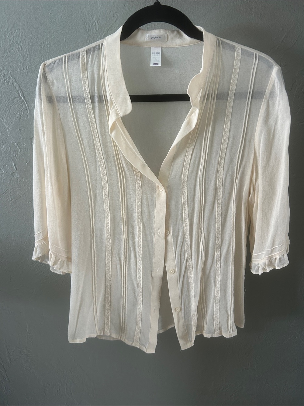 Old Navy Cream Sheer Pintuck 3/4 sleeve Button-Up Blouse (Vintage)